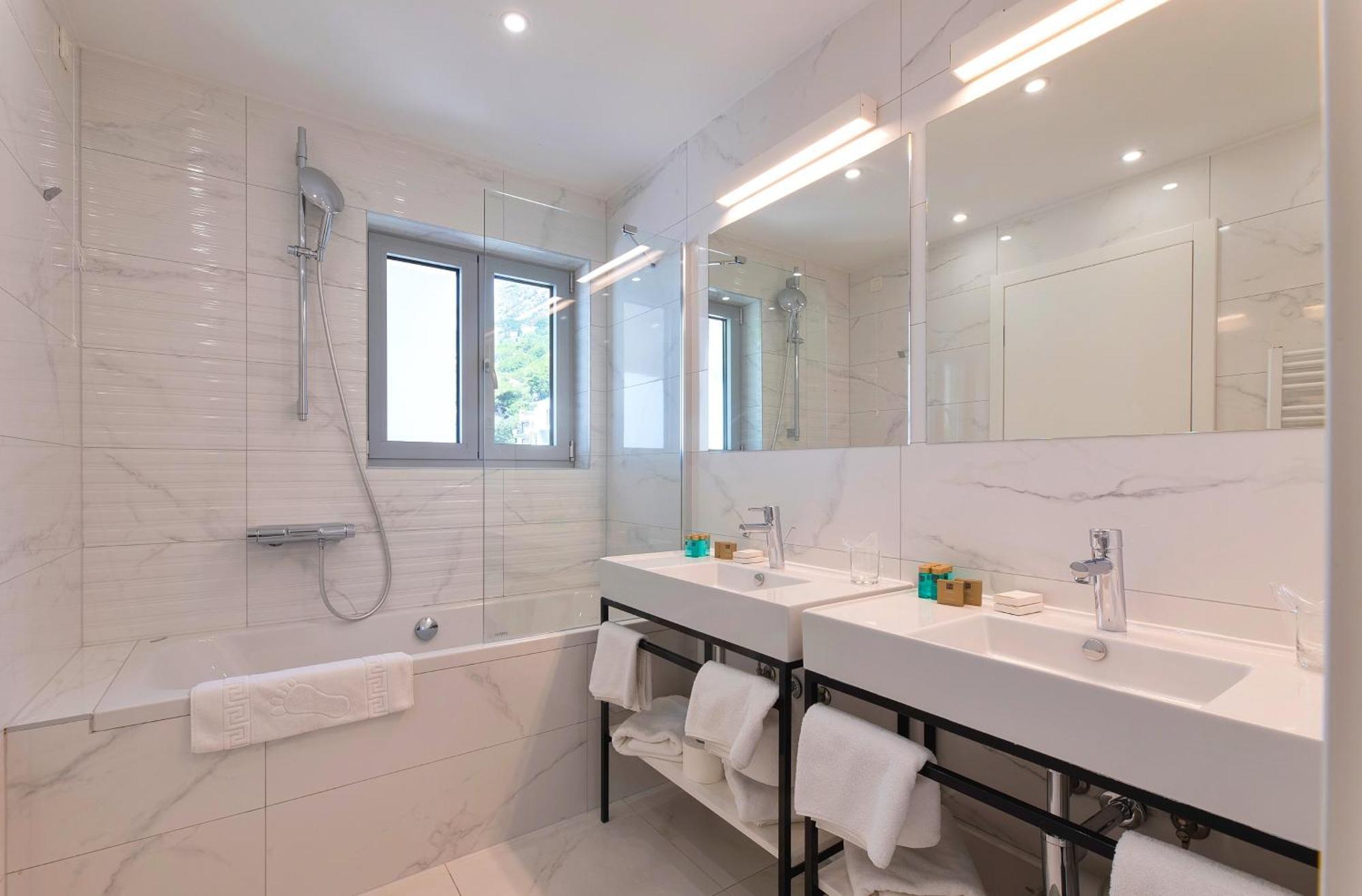 Hotel Saint Hildegard Omis Ngoại thất bức ảnh